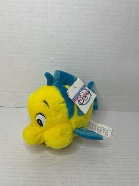 NWT Vintage The Disney Store Little Mermaid Flounder 7.5" Plush Toy